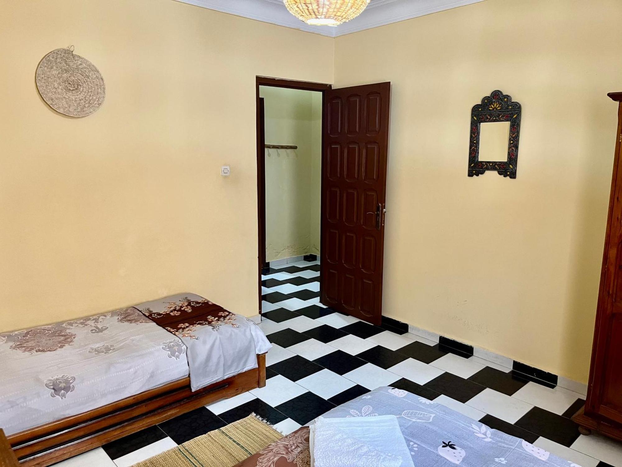 Soleado Apartamento Al Lado De La Preciosa Medina , A 3 Minutos De La Playa Andando II Apartment Asilah Exterior foto
